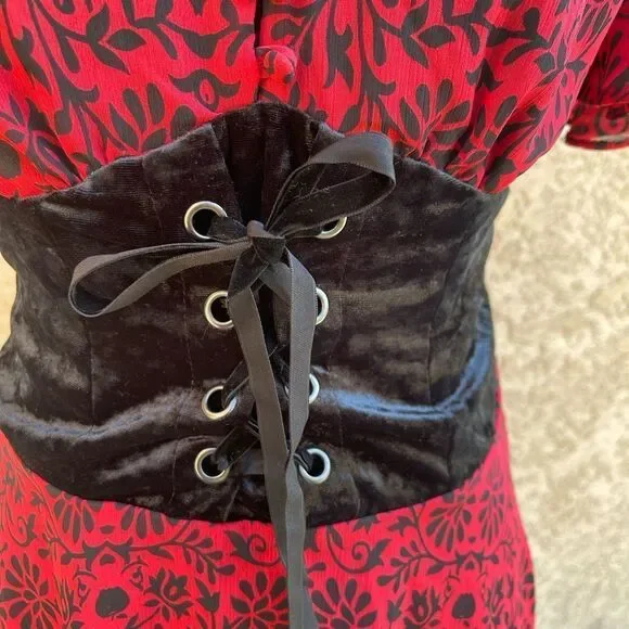 Disney snow white & the seven dwarves hi low dress - Picture 3 of 7